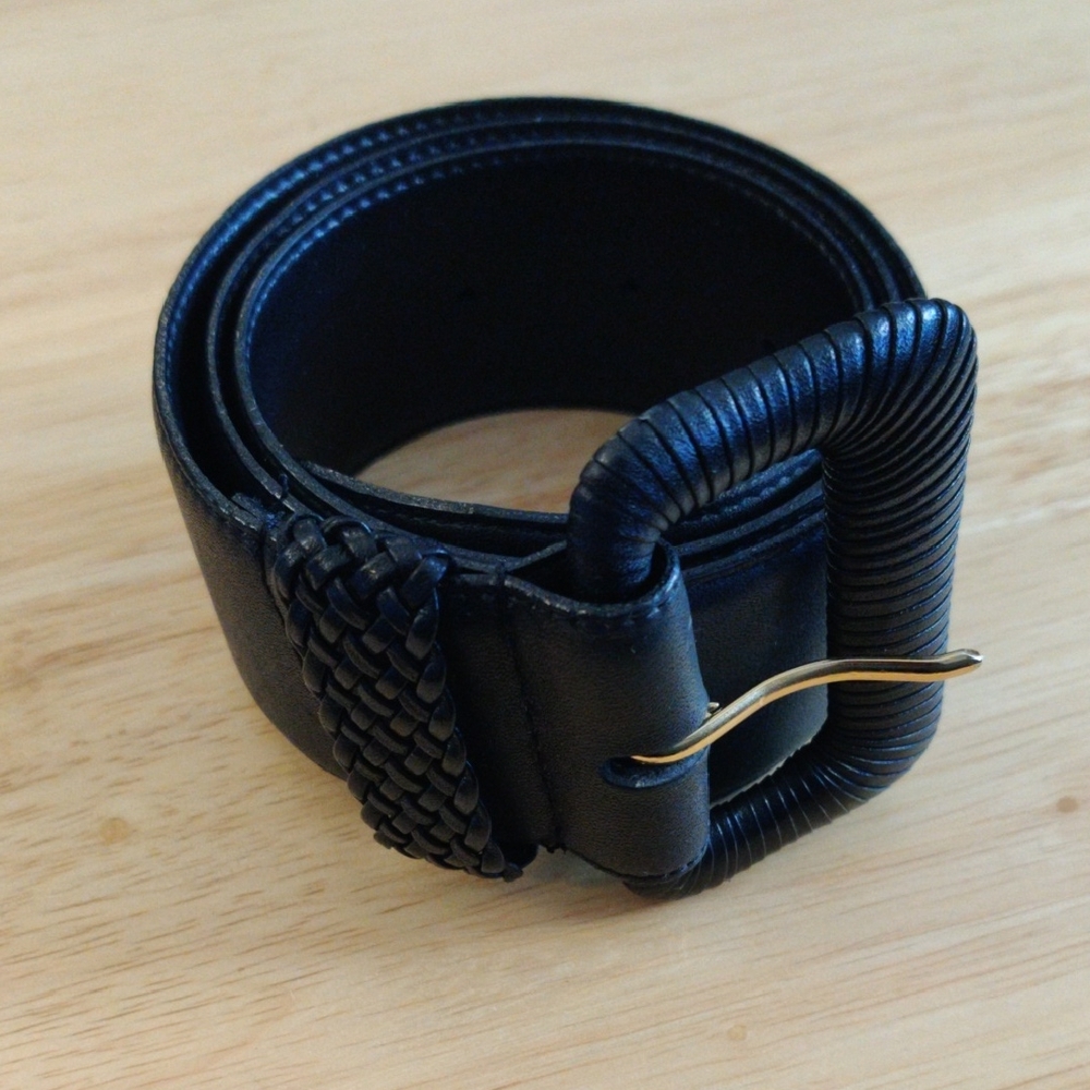  Liz Claiborne Full-Grain Semi-Aniline Leather Belt Made In Taiwan, Size Medium